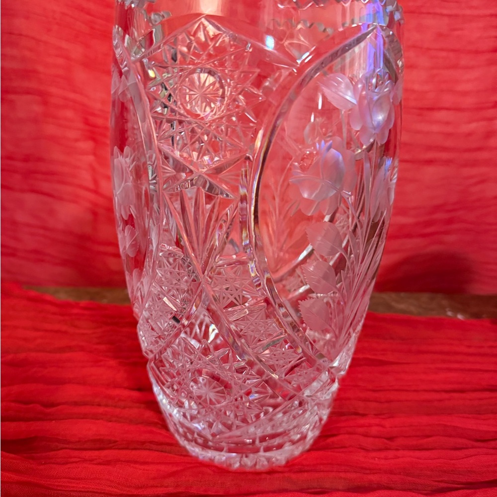 Elegant Crystal Vase
